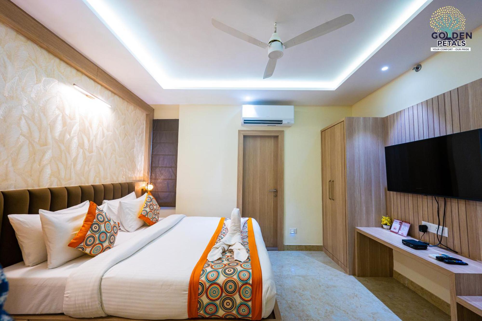 Hotel Golden Petals Βαρανάσι Εξωτερικό φωτογραφία