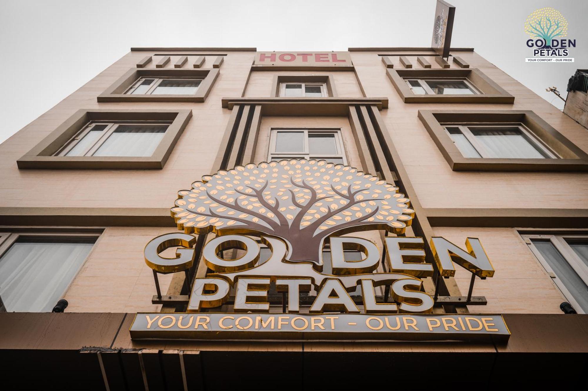 Hotel Golden Petals Βαρανάσι Εξωτερικό φωτογραφία