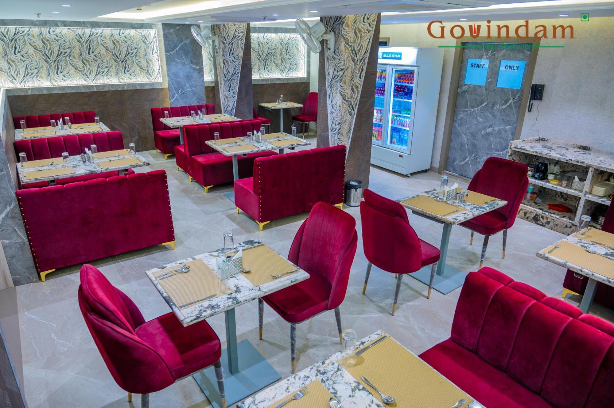 Hotel Golden Petals Βαρανάσι Εξωτερικό φωτογραφία