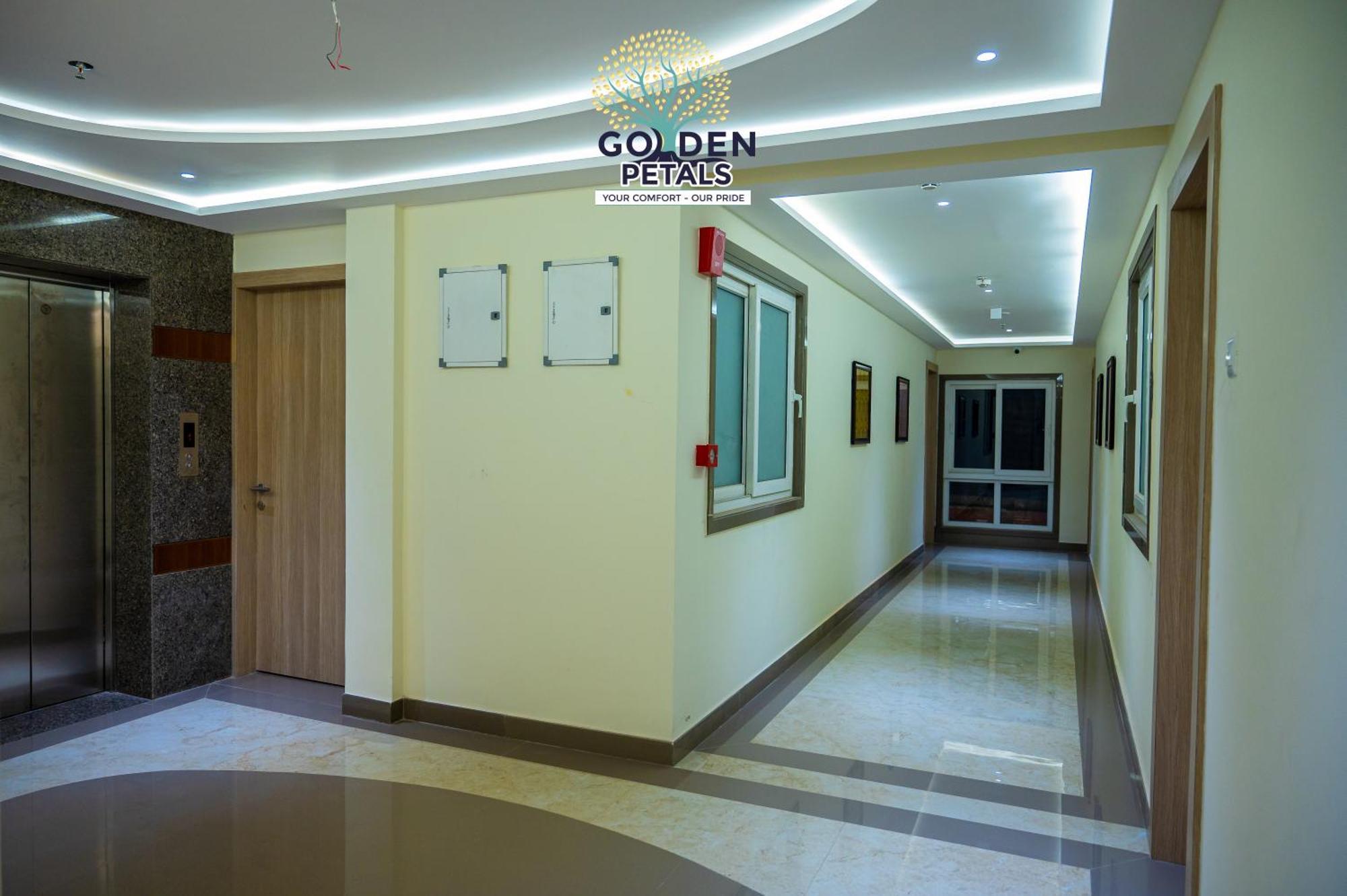 Hotel Golden Petals Βαρανάσι Εξωτερικό φωτογραφία
