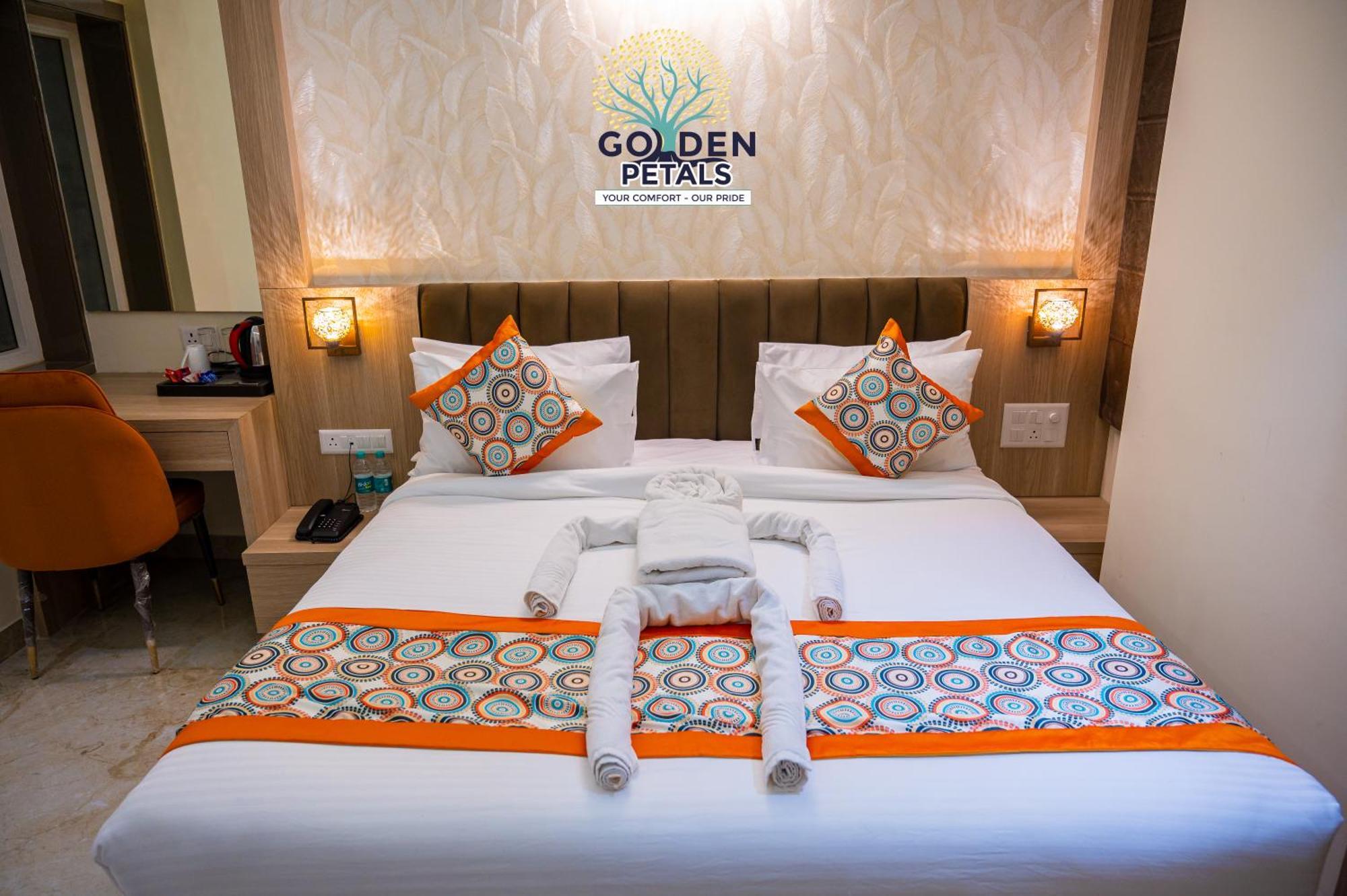 Hotel Golden Petals Βαρανάσι Εξωτερικό φωτογραφία